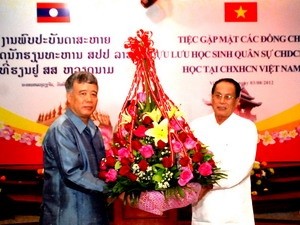 Lao military alumni exchange launched - ảnh 1